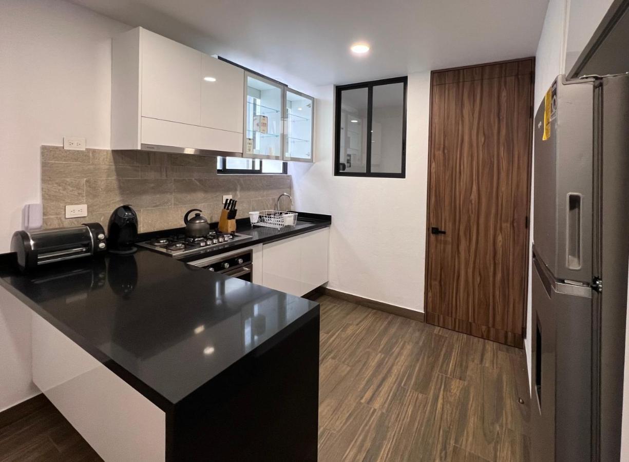 Appartamento Departamento Nuevo En El Corazon De La Condesa Città del Messico Esterno foto